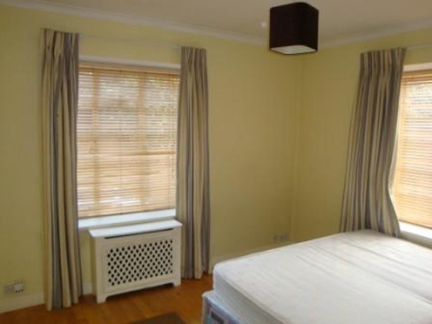 			NEW INSTRUCTION, 3 Bedroom, 1 bath, 1 reception Flat			 Greville Place, ST JOHNS WOOD